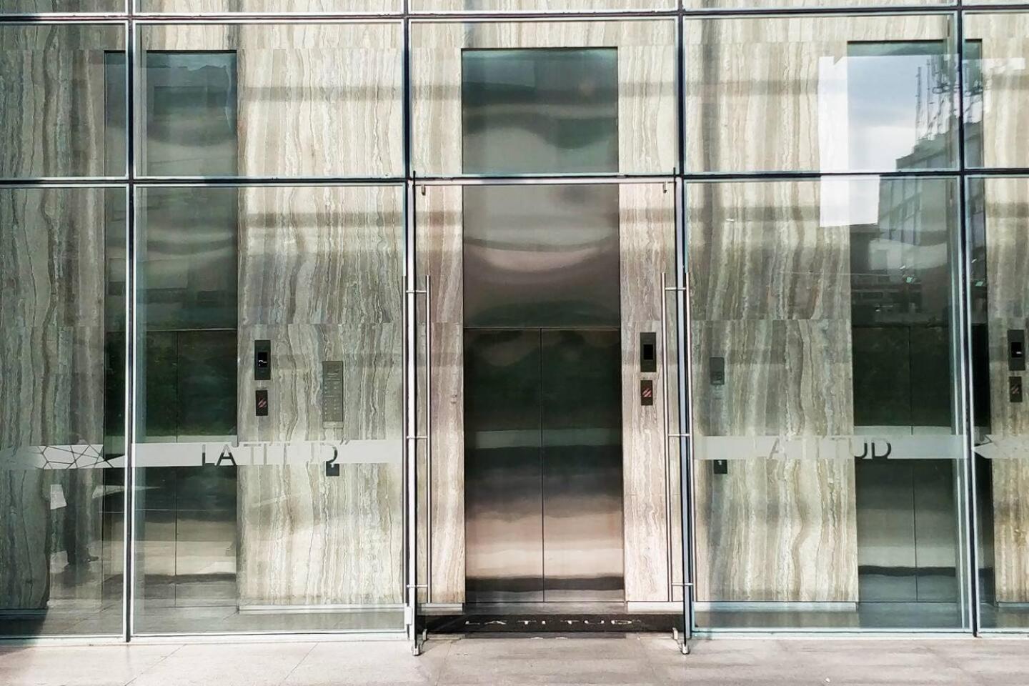 Luxurious High-Rise Hs Wifi, Amazing City Views メキシコシティ エクステリア 写真